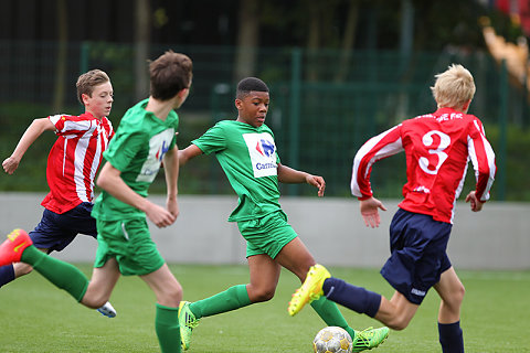 Nouveau terrain foot 2014