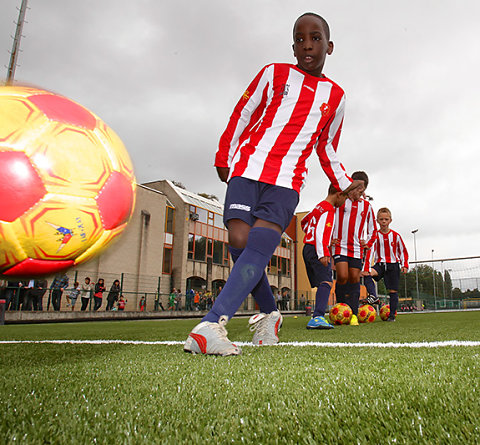 Nouveau terrain foot 2014