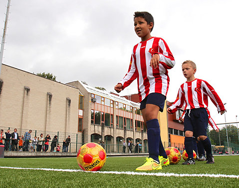 Nouveau terrain foot 2014