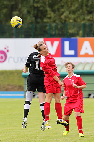 Nouveau terrain foot 2014