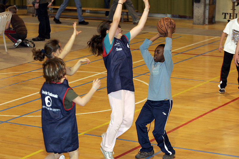 TOURNOI INTESCOLAIRE DE BASKET