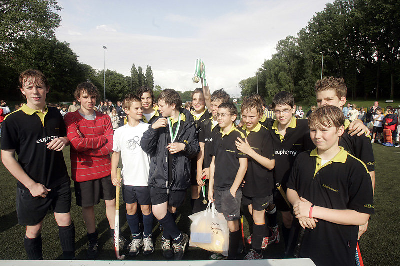 HOCKEY