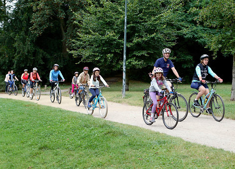 Randonnée à vélo 2016 + inauguration ferme urbaine Hof-ten-Berg 