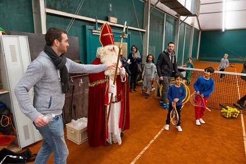 Saint-Nicolas à la Wolu Tennis Academy
