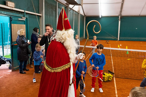 Saint-Nicolas à la Wolu Tennis Academy