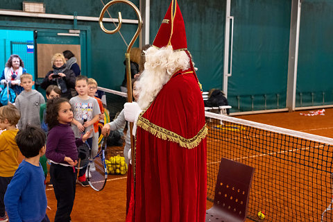 Saint-Nicolas à la Wolu Tennis Academy