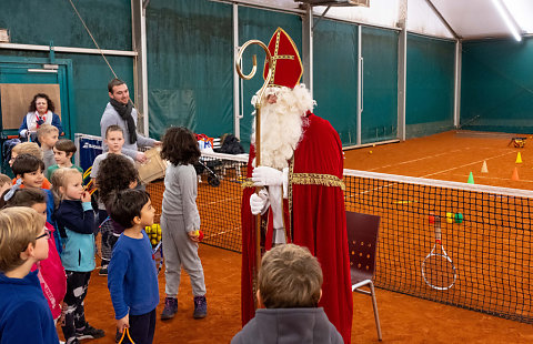 Saint-Nicolas à la Wolu Tennis Academy