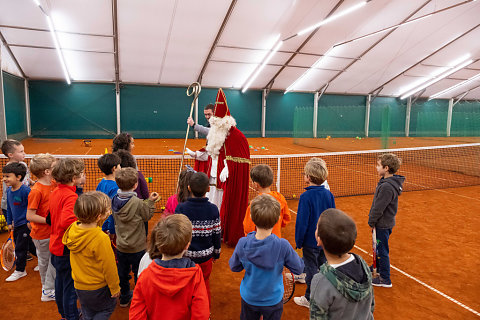 Saint-Nicolas à la Wolu Tennis Academy