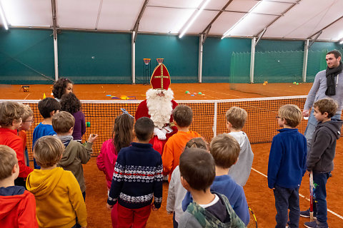 Saint-Nicolas à la Wolu Tennis Academy