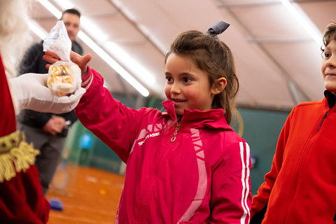 Saint-Nicolas à la Wolu Tennis Academy