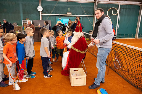 Saint-Nicolas à la Wolu Tennis Academy