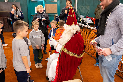 Saint-Nicolas à la Wolu Tennis Academy