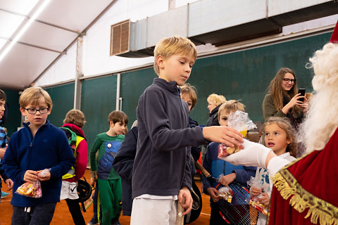 Saint-Nicolas à la Wolu Tennis Academy