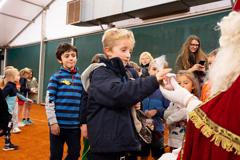 Saint-Nicolas à la Wolu Tennis Academy