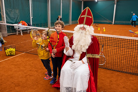 Saint-Nicolas à la Wolu Tennis Academy