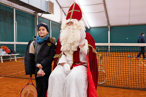 Saint-Nicolas à la Wolu Tennis Academy