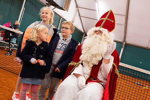 Saint-Nicolas à la Wolu Tennis Academy