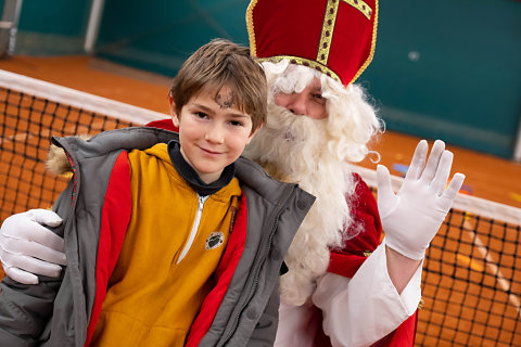 Saint-Nicolas à la Wolu Tennis Academy