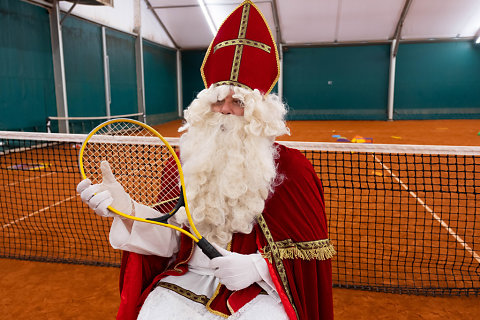 Saint-Nicolas à la Wolu Tennis Academy