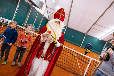 Saint-Nicolas à la Wolu Tennis Academy