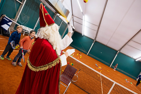 Saint-Nicolas à la Wolu Tennis Academy