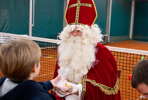 Saint-Nicolas à la Wolu Tennis Academy