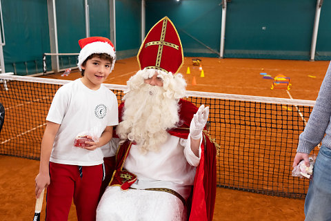 Saint-Nicolas à la Wolu Tennis Academy